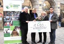 „Winterrad“-Spendenscheck an Familie Wöhrl übergeben