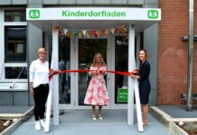 Karin Baumüller-Söder eröffnet Projektladen „KiDoLa“