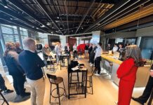 After-Work Business Netzwerktreff in der Maserati Lounge