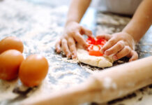 Warum sollte man keinen rohen Teig naschen?
