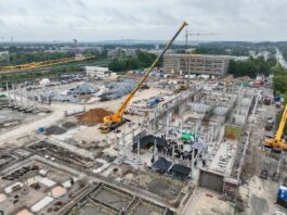 Grundsteinlegung für Schulzentrum Breslauer Straße