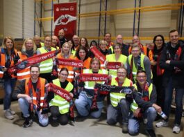Lebkuchen-Packaktion von Club und Sparkasse für Bedürftige In der Region.