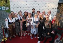 Dirndl, Genuss und große Herzen beim Damen-Kuhstall 2026